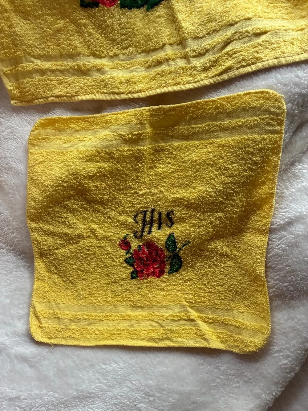 Vintage Yellow Embroidered Rose Hand Towel - Hips Script Accent